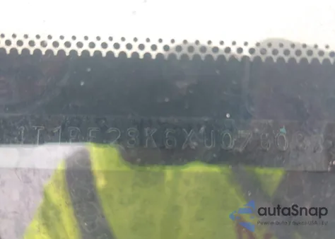 1999 Toyota Camry Xle V6 z USA, uszkodzony, nr VIN 4T1BF28K6XU076037